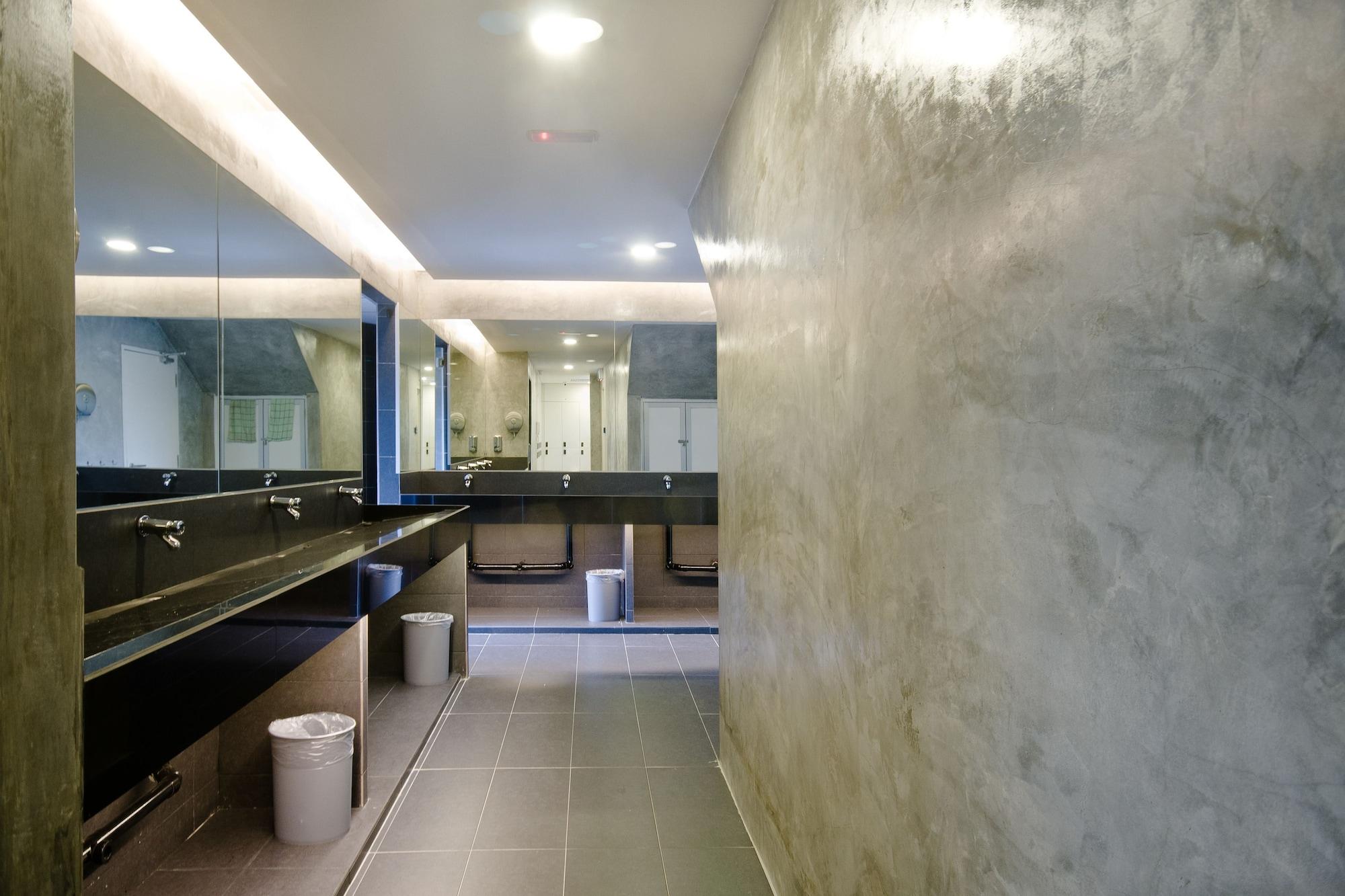 M Qube Hotel Sungai Dua Bukit Eksteriør bilde