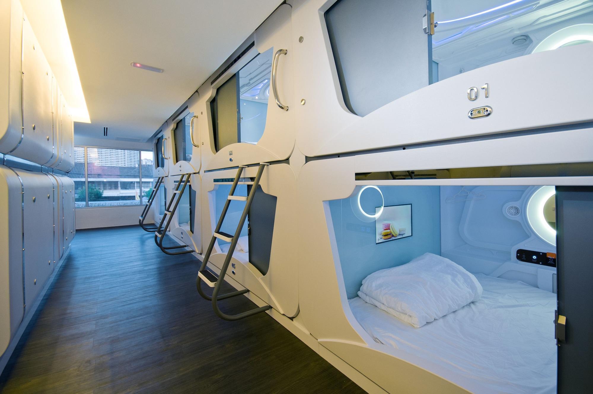 M Qube Hotel Sungai Dua Bukit Eksteriør bilde