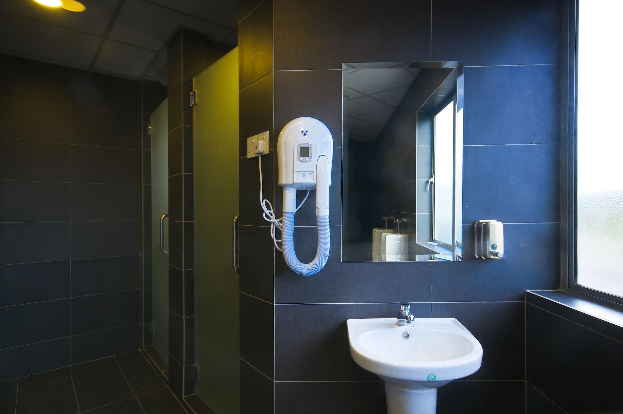 M Qube Hotel Sungai Dua Bukit Eksteriør bilde