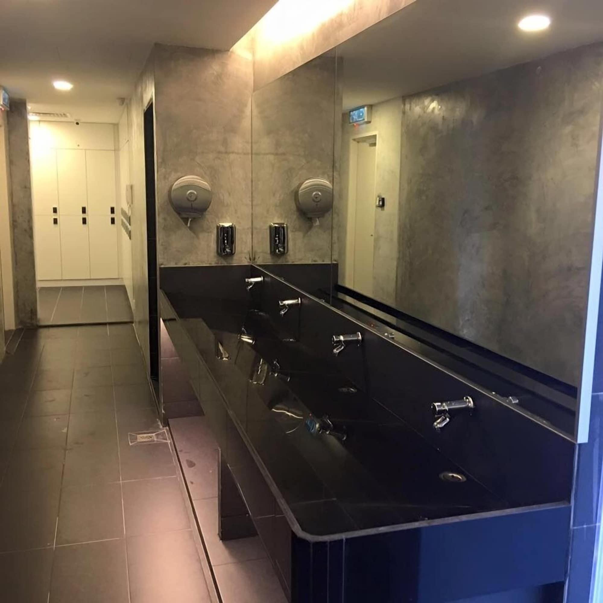 M Qube Hotel Sungai Dua Bukit Eksteriør bilde