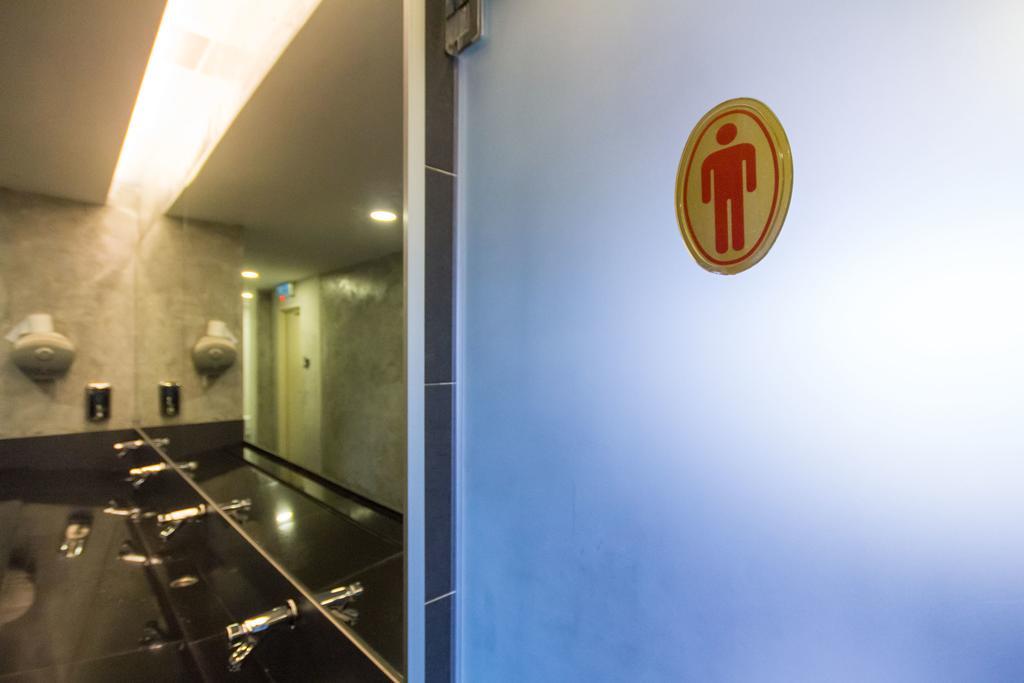 M Qube Hotel Sungai Dua Bukit Eksteriør bilde