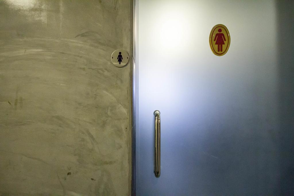 M Qube Hotel Sungai Dua Bukit Eksteriør bilde