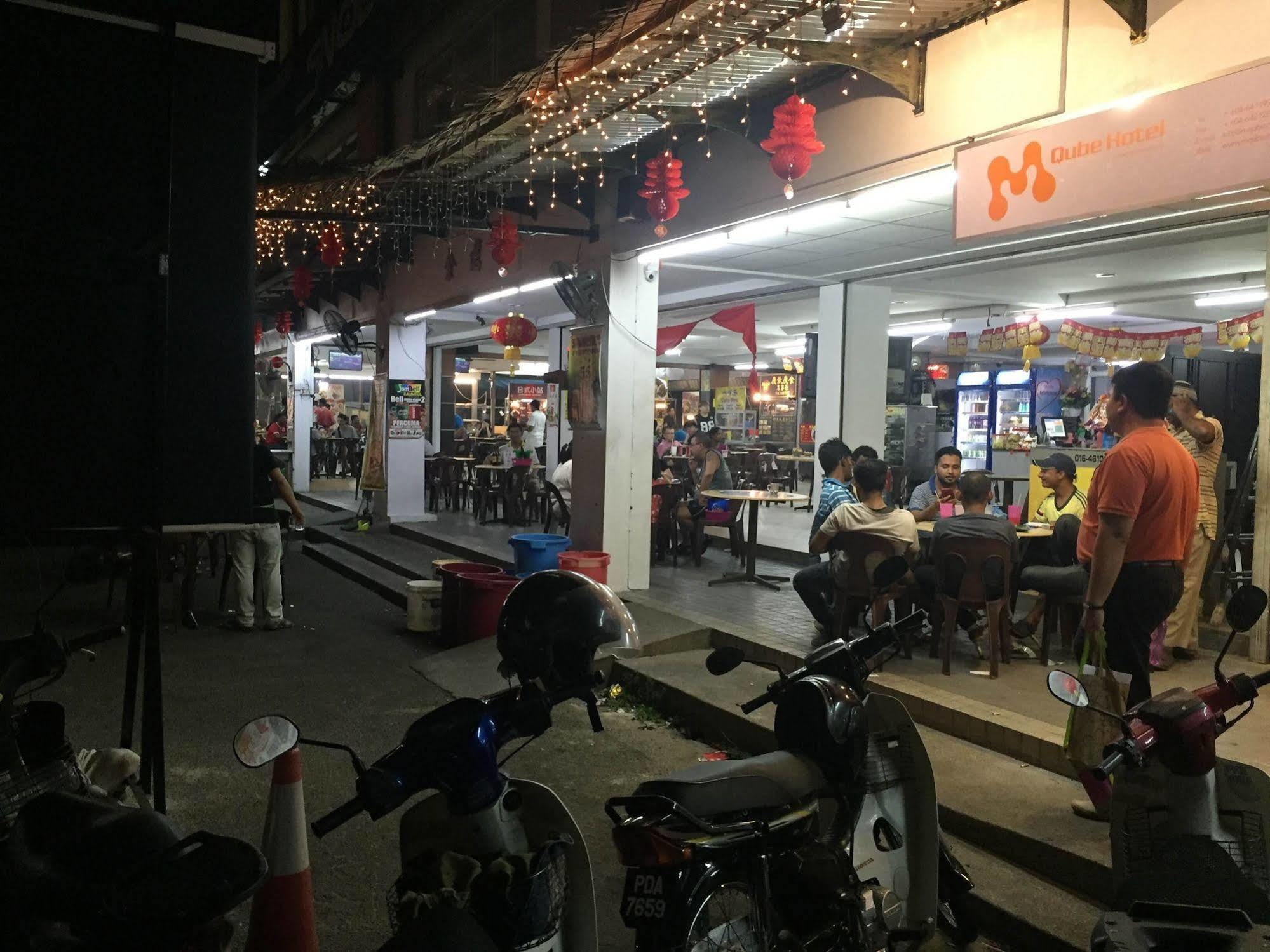 M Qube Hotel Sungai Dua Bukit Eksteriør bilde
