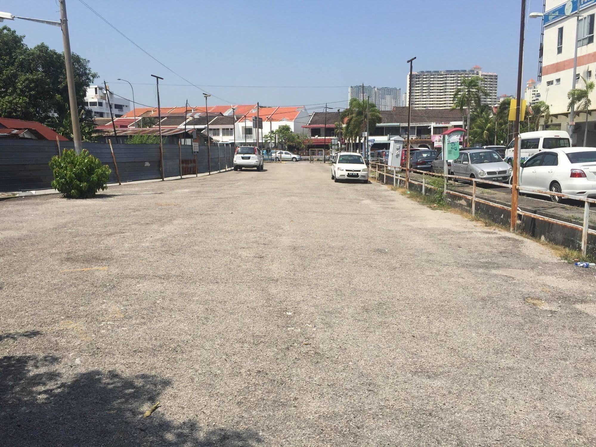 M Qube Hotel Sungai Dua Bukit Eksteriør bilde